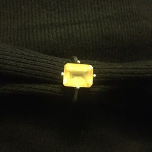 925 Silver ring with Citrine stone.